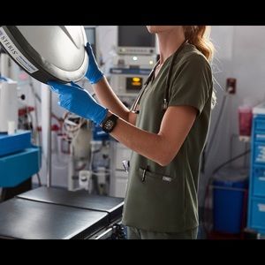 NWT FIGS Women’s Moss Casma top